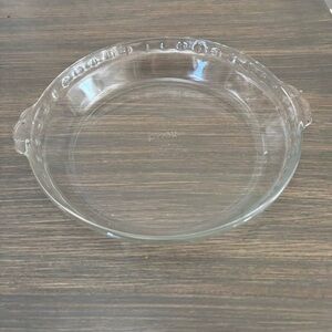Vintage Pyrex clear pie dish